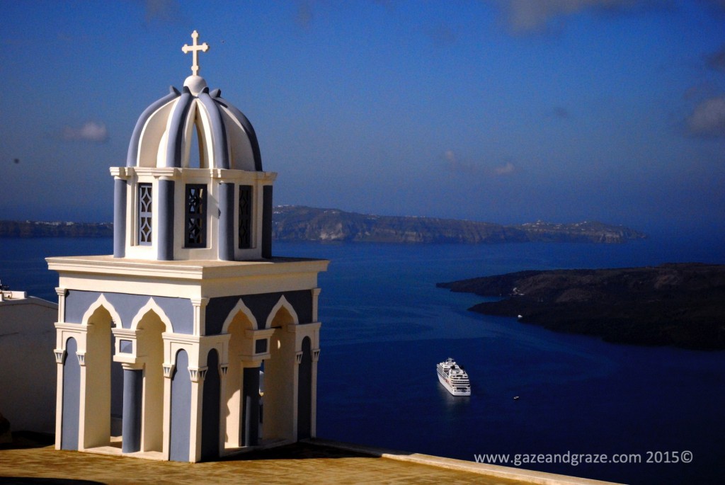 Santorini caldera walk