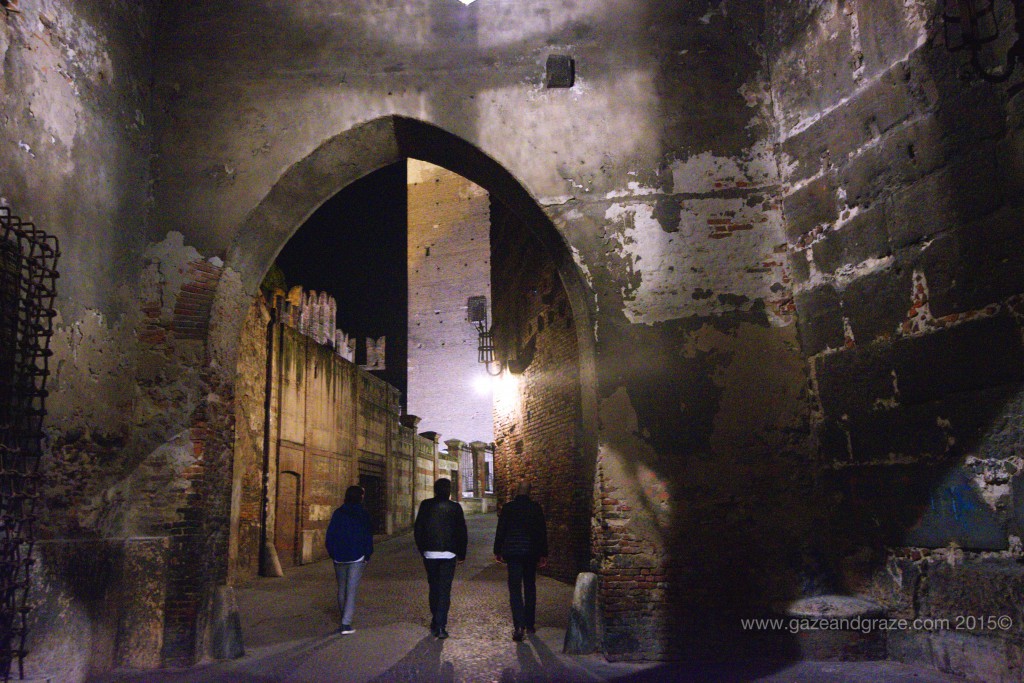 Castel Vecchio bridge at night