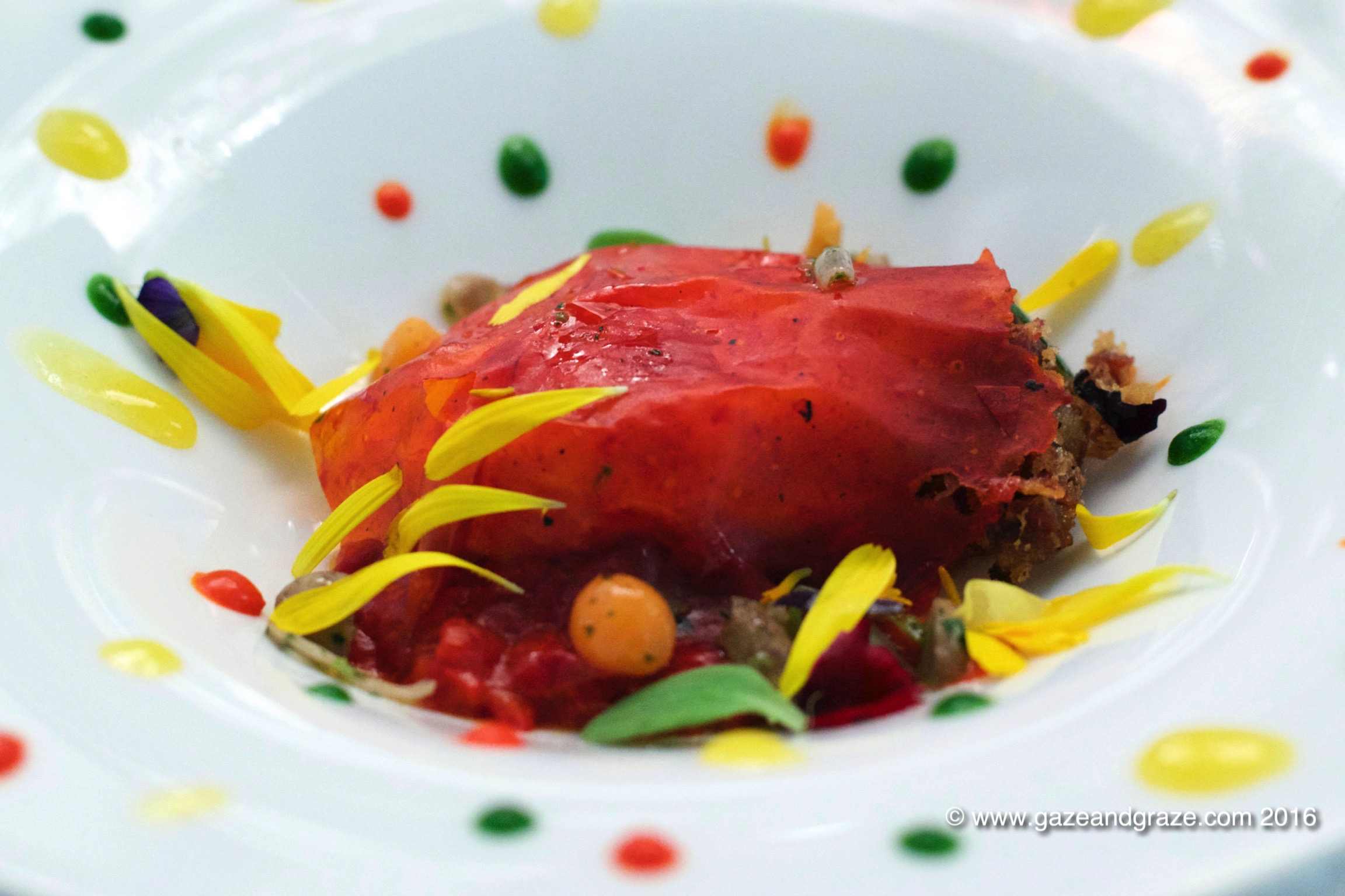 Arzak's red space egg